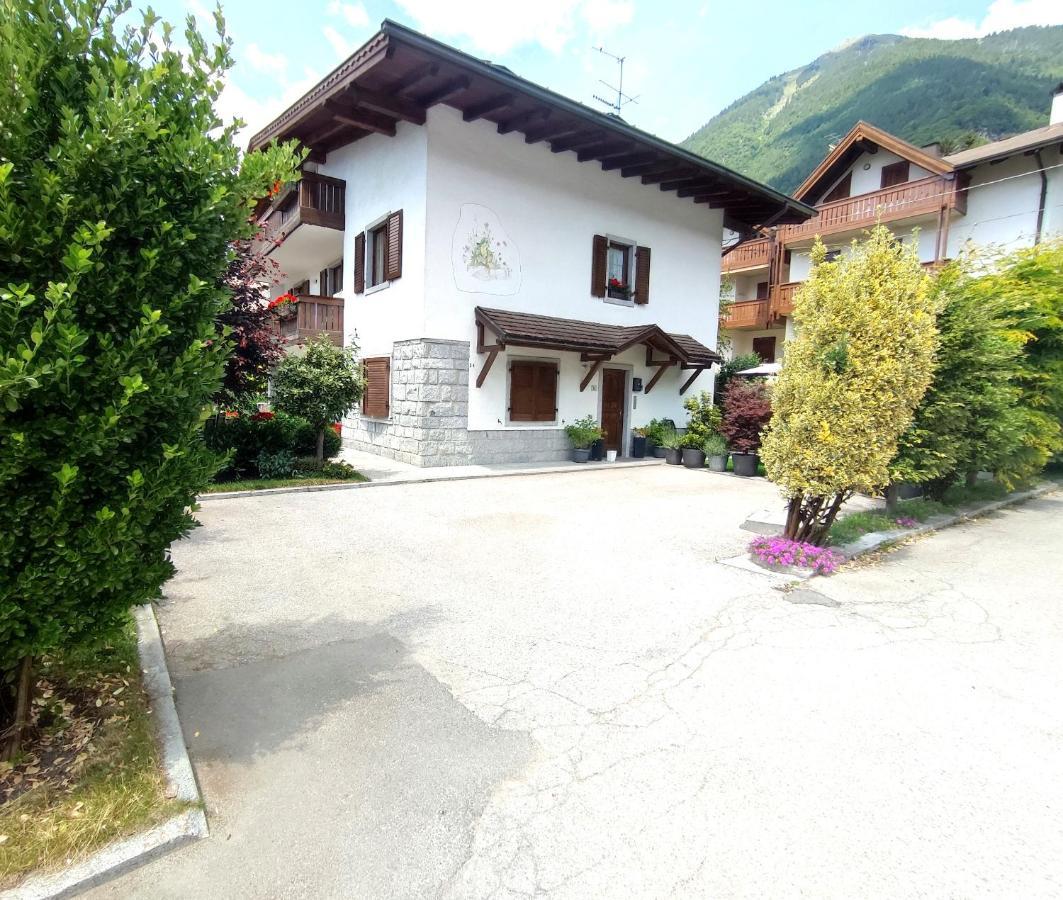 Appartamento Con Giardino คาริโซโล ภายนอก รูปภาพ