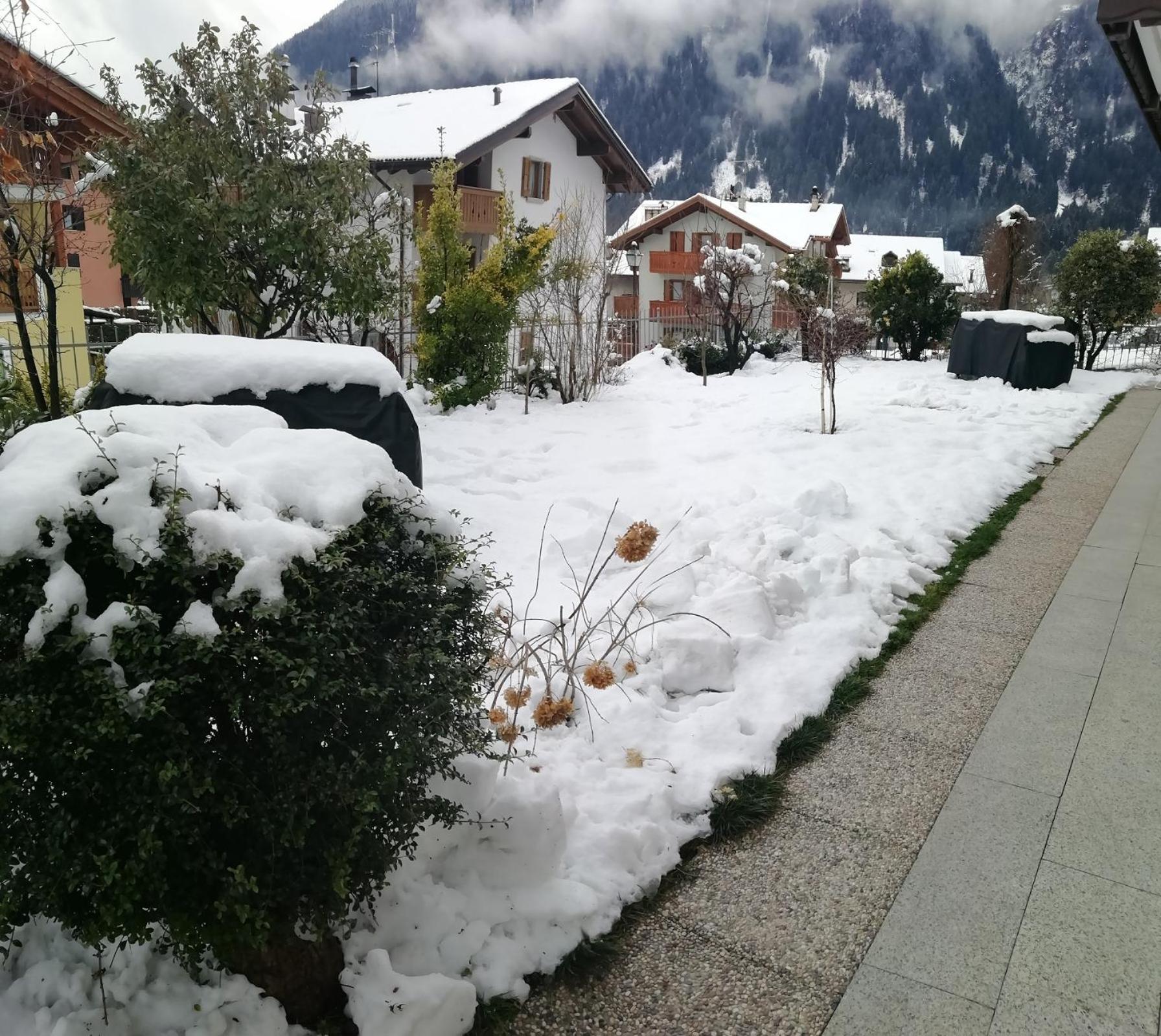 Appartamento Con Giardino คาริโซโล ภายนอก รูปภาพ