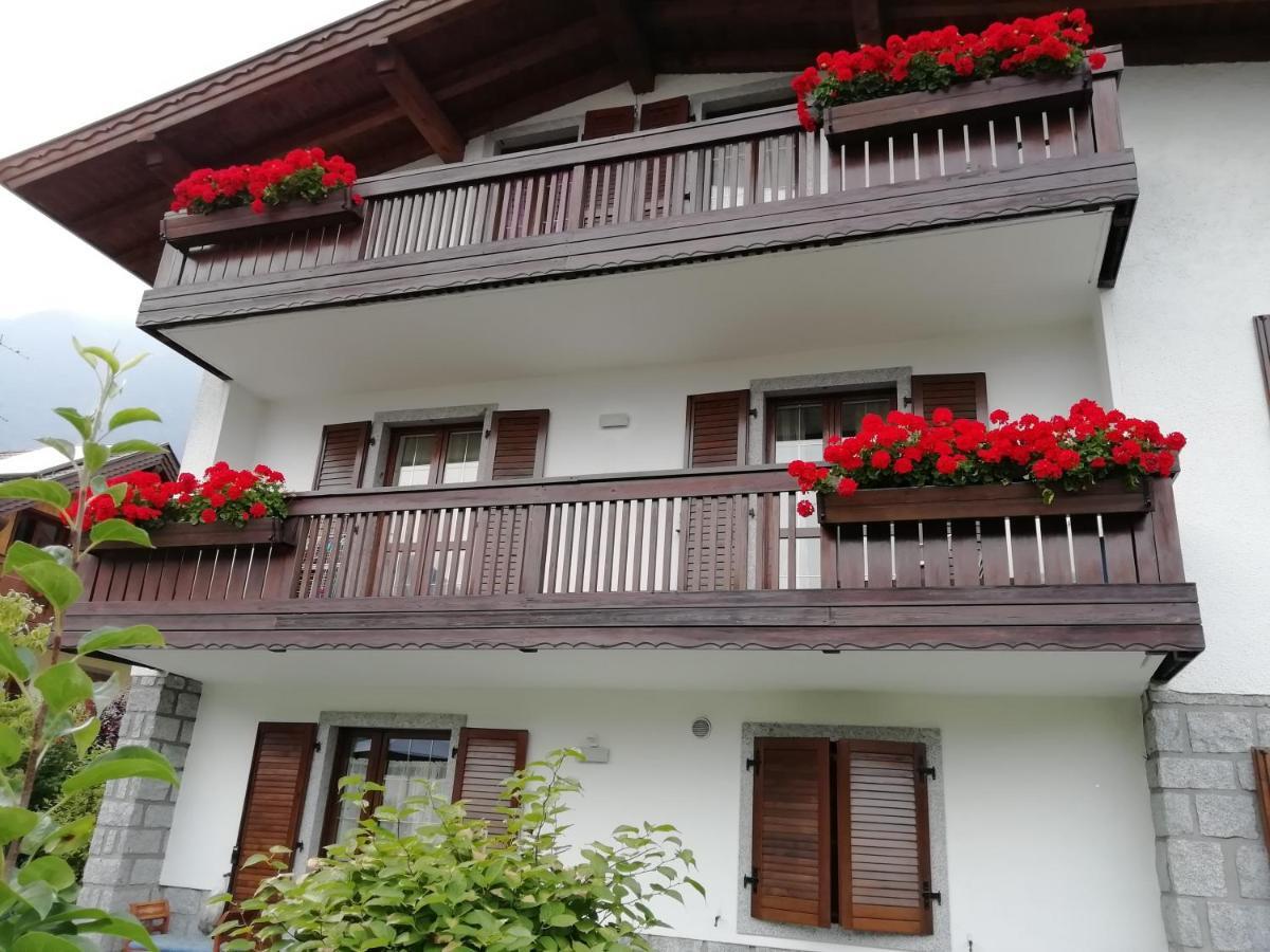 Appartamento Con Giardino คาริโซโล ภายนอก รูปภาพ